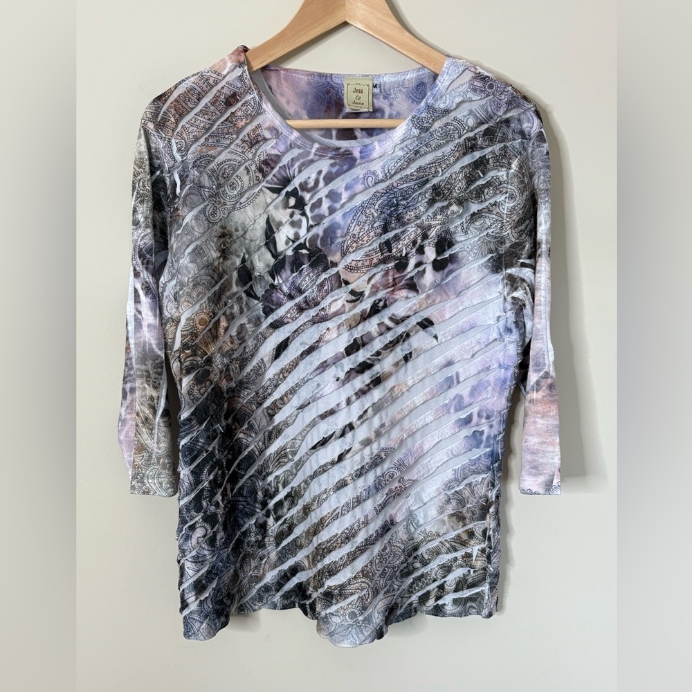Jess & Jane Ruffle 3/4 Sleeve Purple Brown Gray Print Top Size Medium